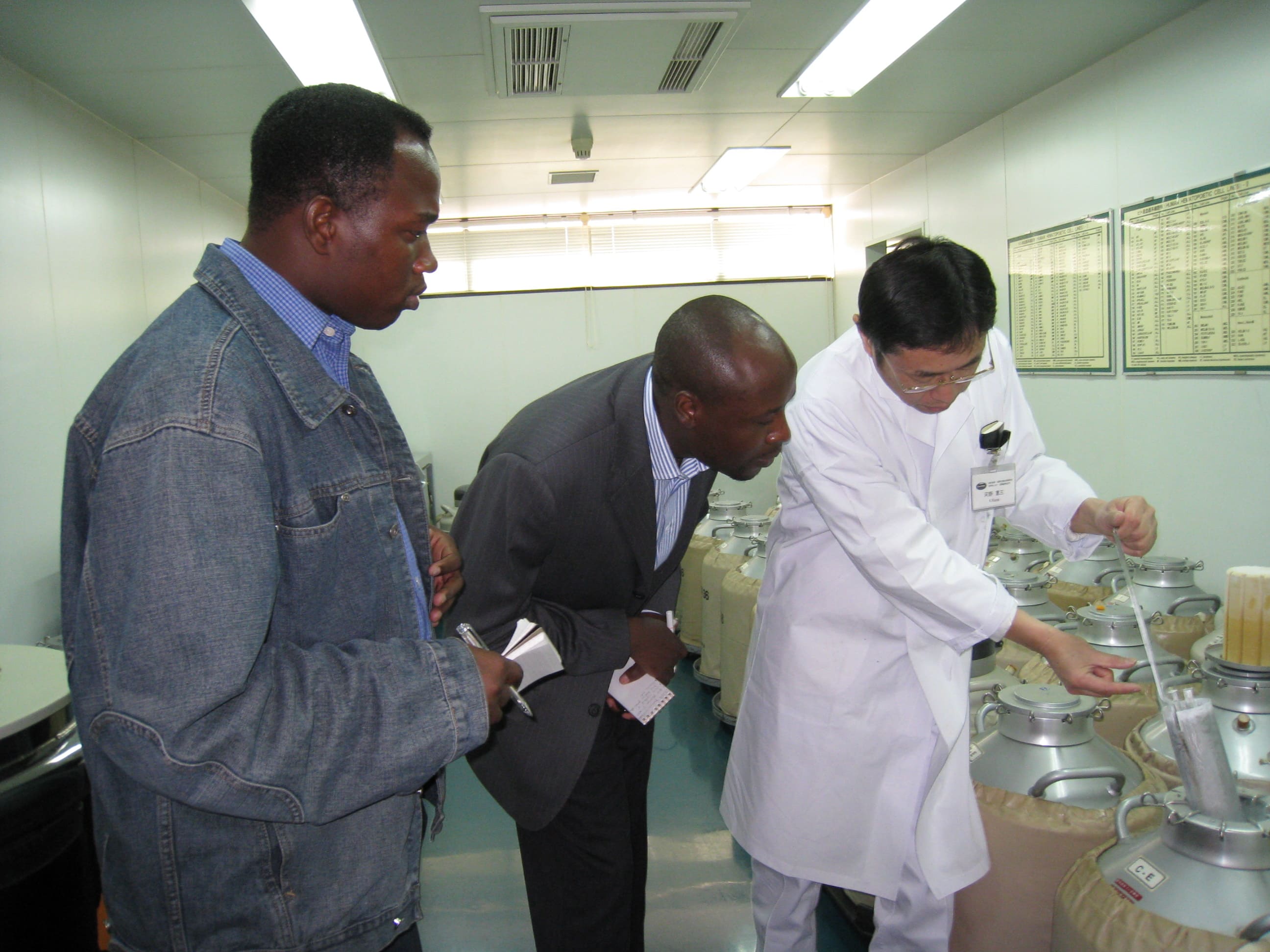 Fellowship program journalists from Africa covering a company’s research facility (January 2009)