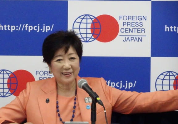 Governor Yuriko Koike speaking with foreign journalists about the Tokyo 2020 Olympics (July 2019)