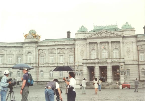 Press tour to the State Guest House ahead of the G7 Tokyo Summit (June 1993)