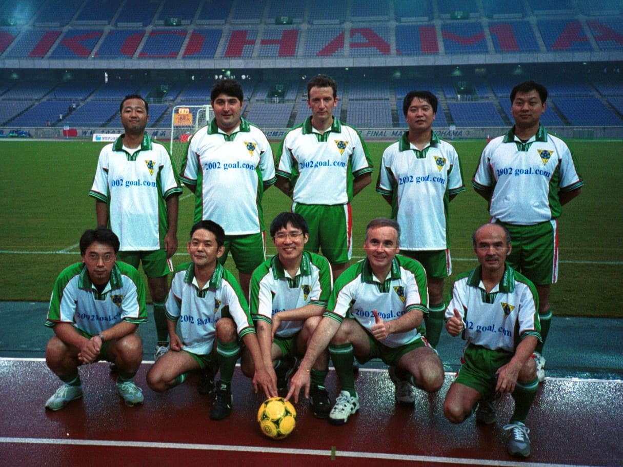 The World Media Stars, a team of foreign correspondents in Japan, at International Stadium Yokohama (October 2000)