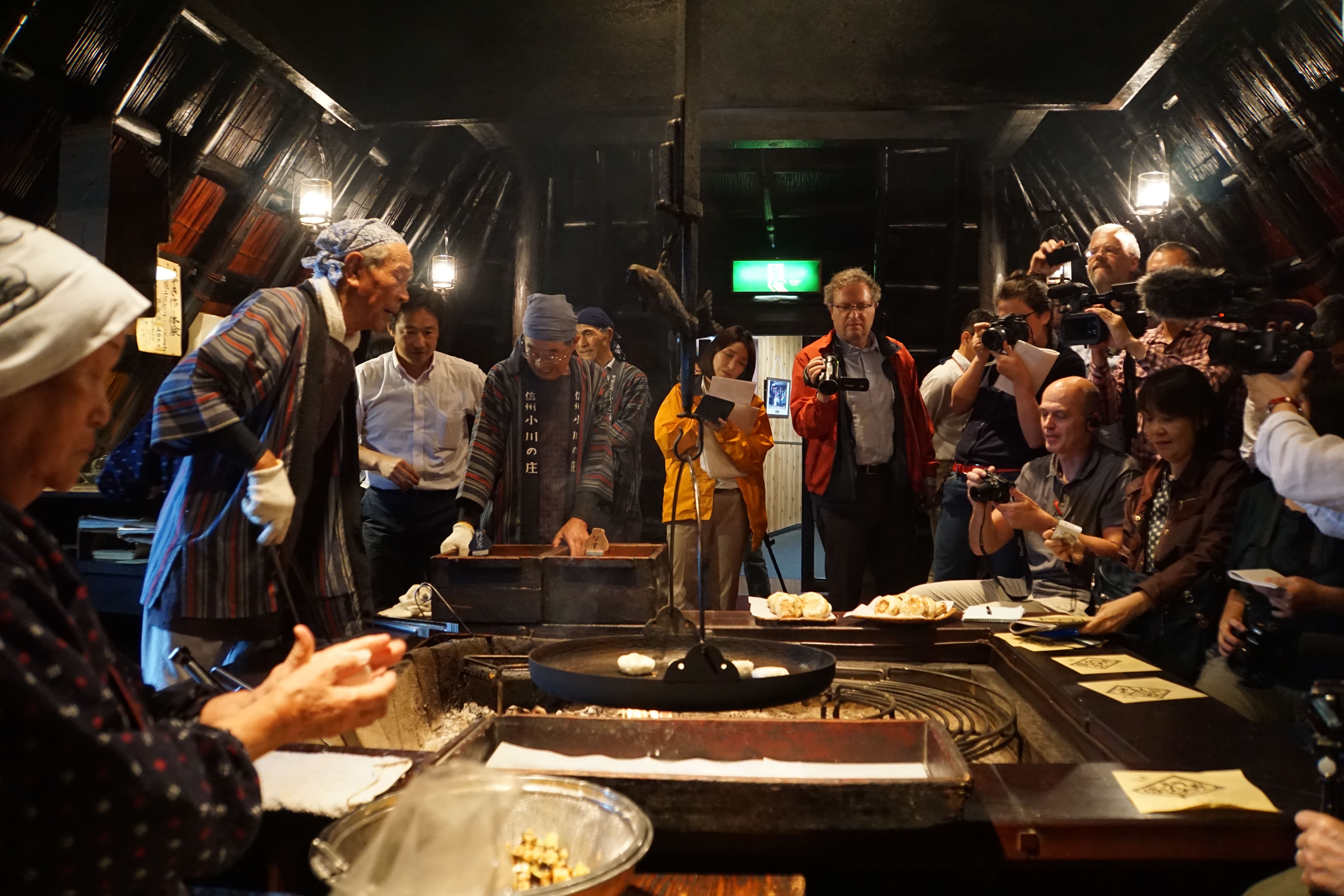 Covering an oyaki dumpling manufacturer providing employment for seniors (June 2016)