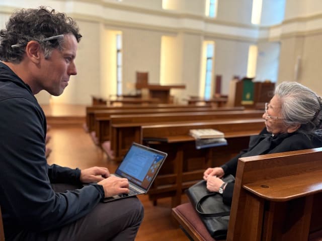 Journalist from the US interviewing an atomic bomb survivor (October 2025)