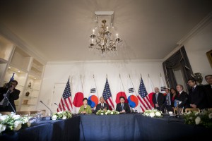 Barack Obama, Shinzo Abe, Park Geun-hye